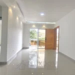 Sala de estar de un apartamento en venta en Puerto Plata, República Dominicana.