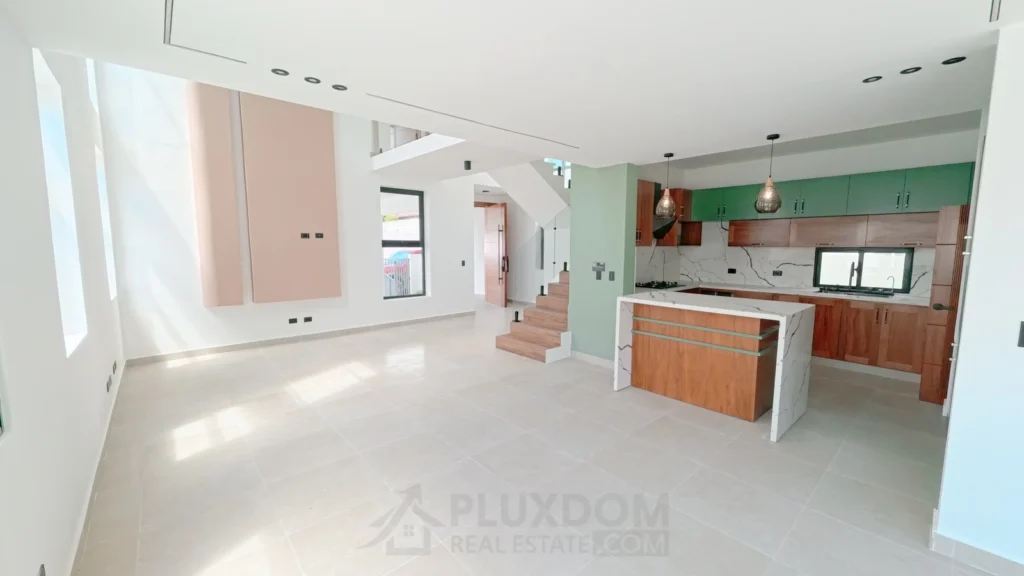 Comedor de una casa en venta en Puerto Plata, República Dominicana.