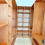 Closet principal de una casa en venta en Puerto Plata, República Dominicana.