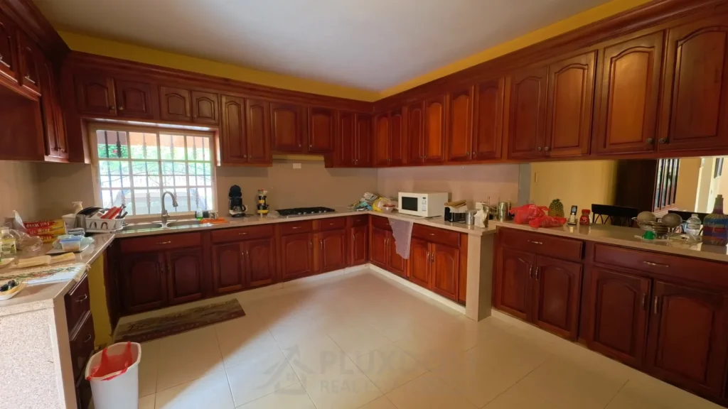 Cocina de una casa en venta en Puerto Plata, República Dominicana.