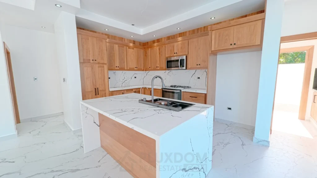 Cocina de una casa en venta en Puerto Plata, República Dominicana.