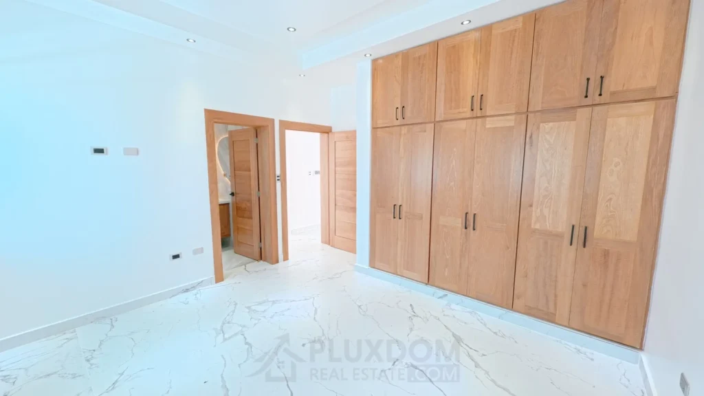 Habitación principal de una casa en venta en Puerto Plata, República Dominicana.