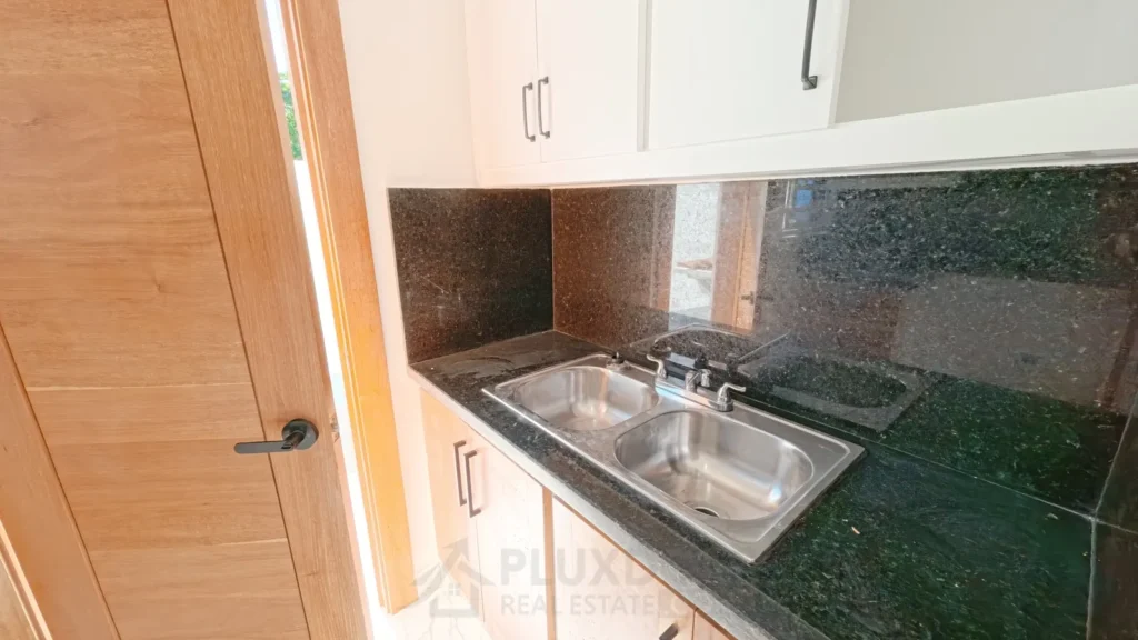 Cocina de una casa en venta en Puerto Plata, República Dominicana.
