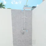 Ducha exterior de una casa en venta en Puerto Plata, República Dominicana.
