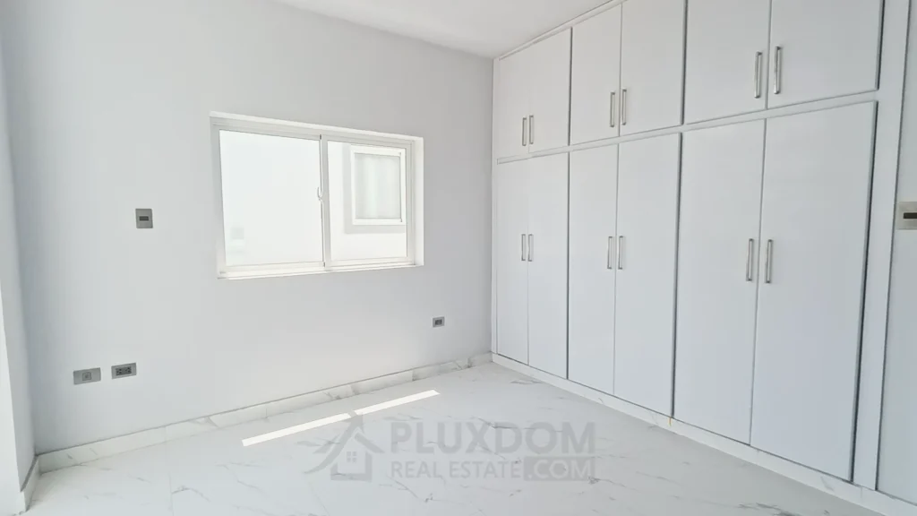 Habitación secundaria de una villa en venta en Puerto Plata, República Dominicana.