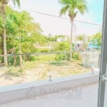 Balcón de una villa en venta en Puerto Plata, República Dominicana.