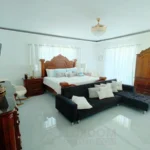 Habitación principal de una villa en venta en Puerto Plata, República Dominicana.