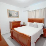 Habitación secundaria de una villa en venta en Puerto Plata, República Dominicana.