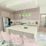 Cocina de una villa en venta en Puerto Plata, República Dominicana.