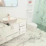 Baño principal de una villa en venta en Puerto Plata, República Dominicana.