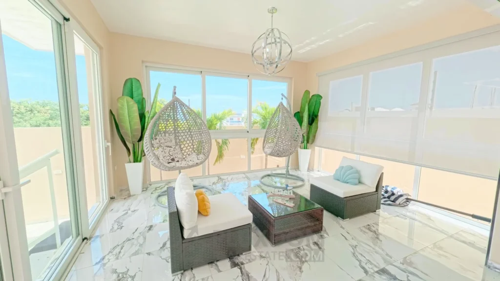 área social de una villa en venta en Puerto Plata, República Dominicana.