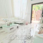 Sala de estar de una villa en venta en Puerto Plata, República Dominicana.