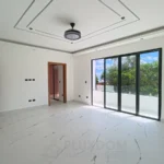 Habitación principal de una villa en venta en Puerto Plata, República Dominicana.