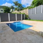 Piscina de una villa en venta en Puerto Plata, República Dominicana.