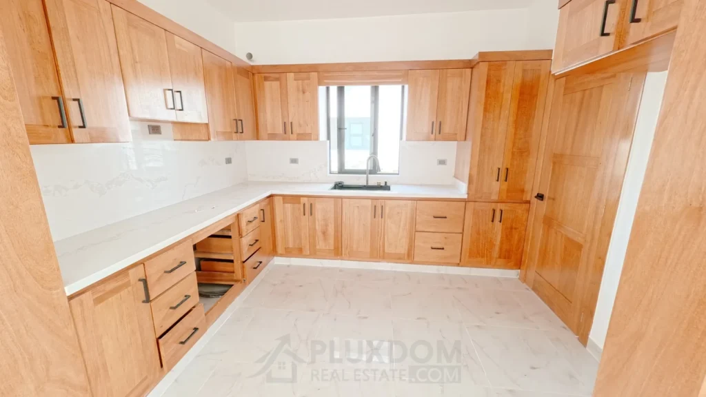 Cocina de una villa en venta en Puerto Plata, República Dominicana.