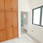 Habitación principal de una villa en venta en Puerto Plata, República Dominicana.