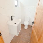 Baño principal de una villa en venta en Puerto Plata, República Dominicana.