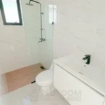 Baño secundario de una villa en venta en Puerto Plata, República Dominicana.