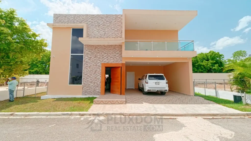 Villa moderna con piscina en venta en Puerto Plata
