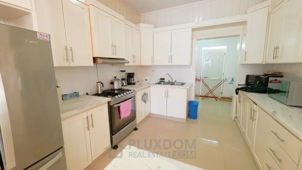Cocina de una villa en venta en Puerto Plata, República Dominicana.