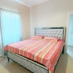 Habitación secundaria de una villa en venta en Puerto Plata, República Dominicana.