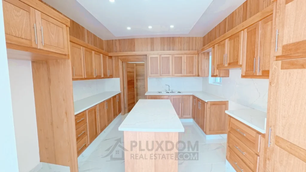 Cocina de una villa en venta en Puerto Plata, República Dominicana.