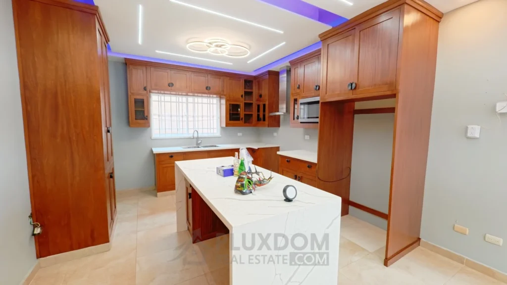 Cocina de una villa en venta en Puerto Plata, República Dominicana.