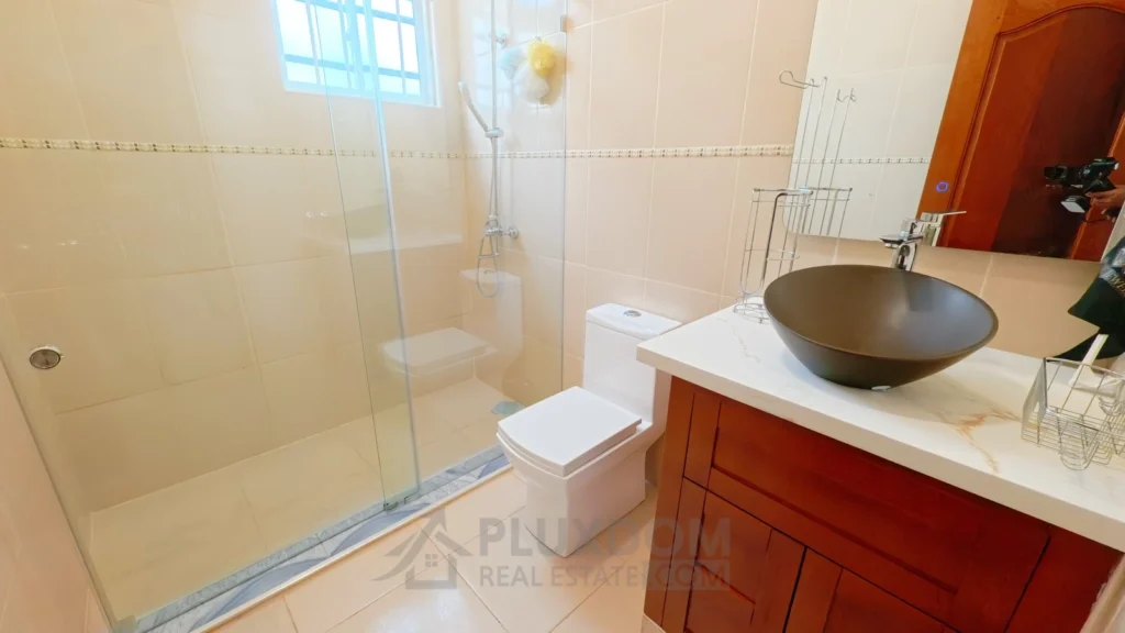 Habitación secundaria de una villa en venta en Puerto Plata, República Dominicana.