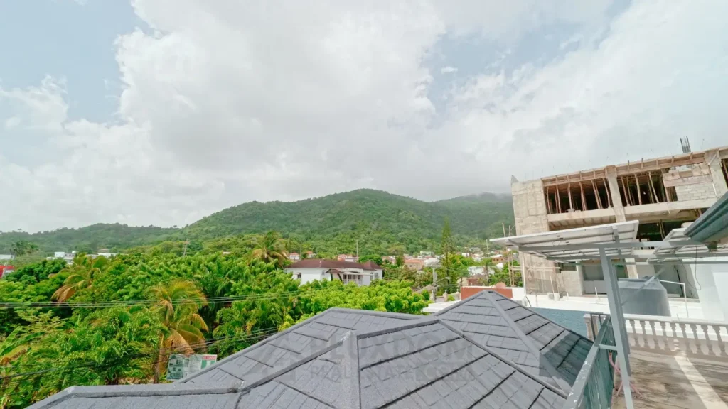 Vista a la montaña de una villa en venta en Puerto Plata, República Dominicana.