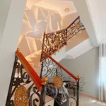 Escalera interior de una villa en venta en Puerto Plata, República Dominicana.