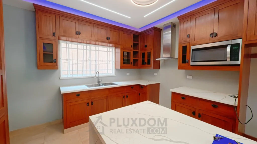 Cocina de una villa en venta en Puerto Plata, República Dominicana.