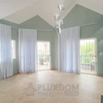 Sala de estar de una villa en venta en Puerto Plata, República Dominicana.