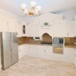 Cocina de una villa en venta en Puerto Plata, República Dominicana.
