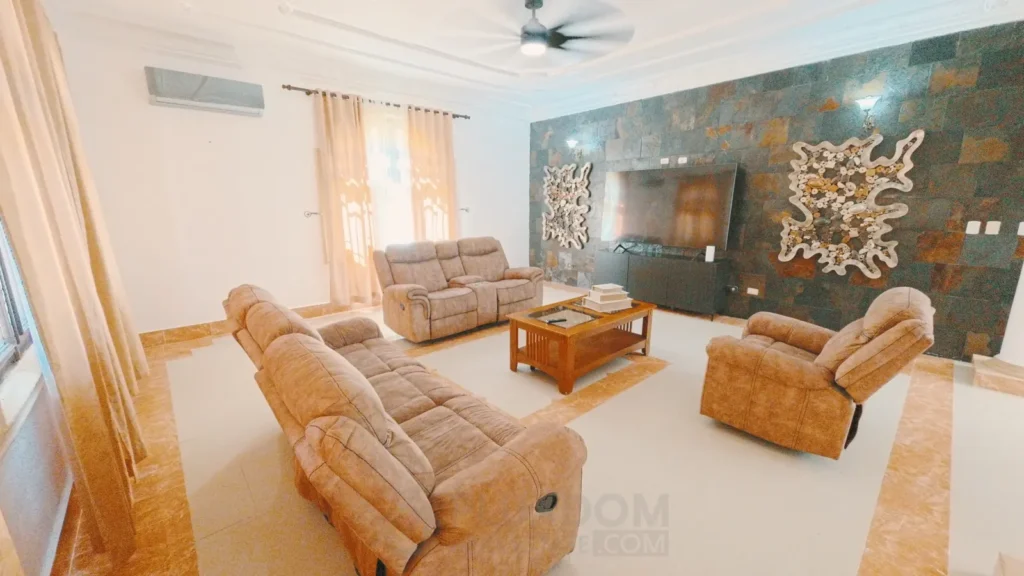 Sala de estar de una villa en venta en Puerto Plata, República Dominicana.