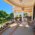 Balcón de una villa en venta en Puerto Plata, República Dominicana.