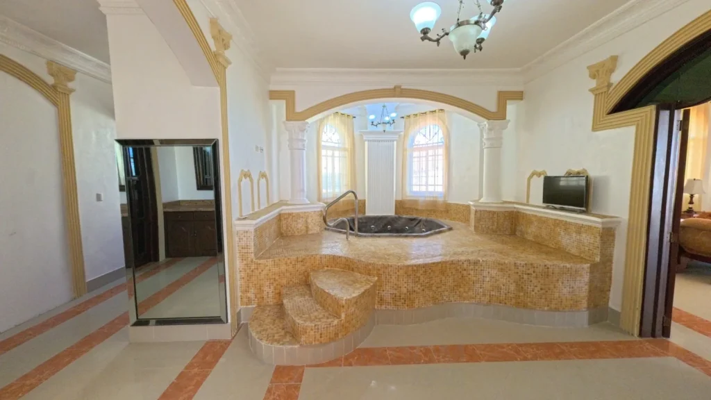 Jacuzzi de una villa en venta en Puerto Plata, República Dominicana.
